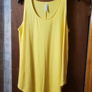 Zenana Premium XL Yellow tank. New without tags.